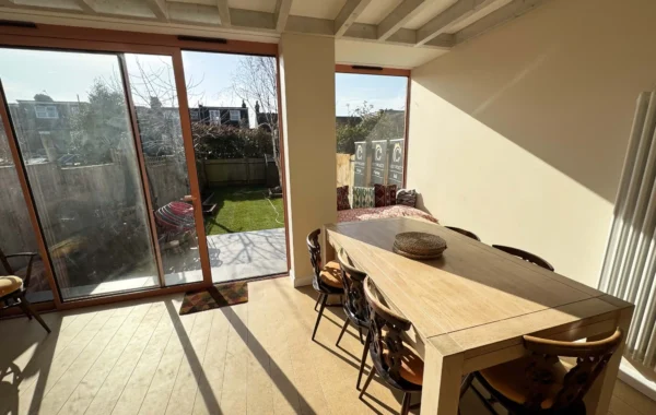 Builders in Twickenham